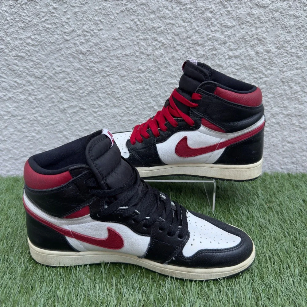 Jordan 1 Retro High OG Gym Red Black White 555088-061 Mens Size 10 Sneakers